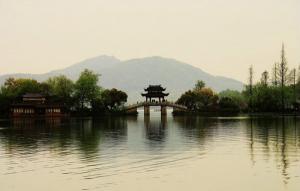 West Lake Su Causeway Bridge
